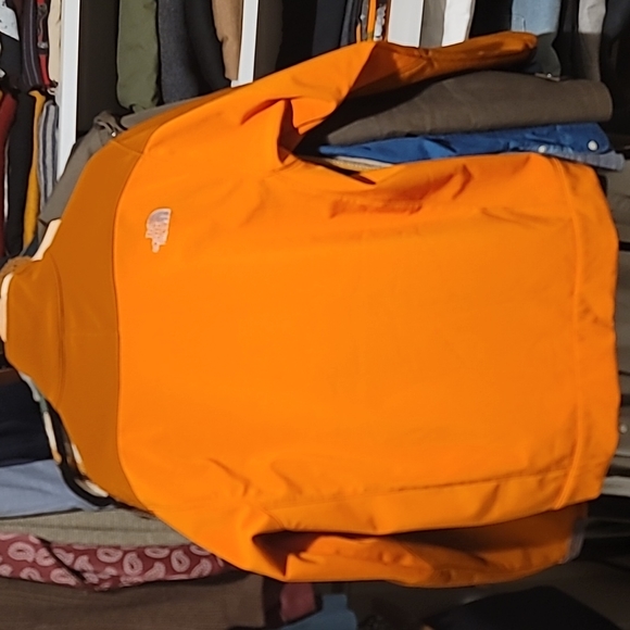 Like New The North Face Softshell Apex Jacket - Picture 3 of 7